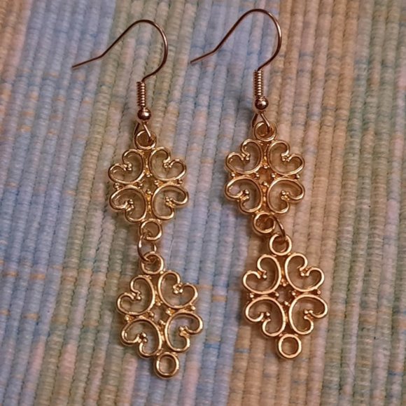 Handmade Gold-tone Dangle Earrings - Picture 1 of 2